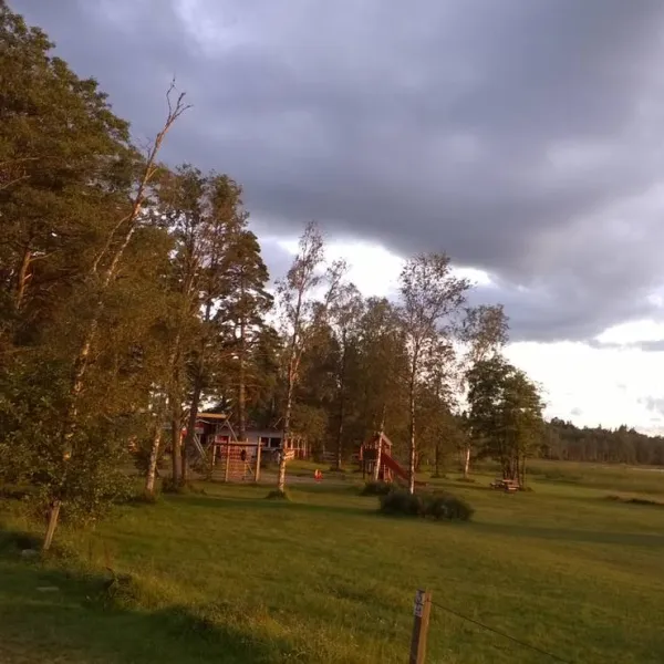 flatenbadets-stugor-camping-hillerstorp-kuy2g