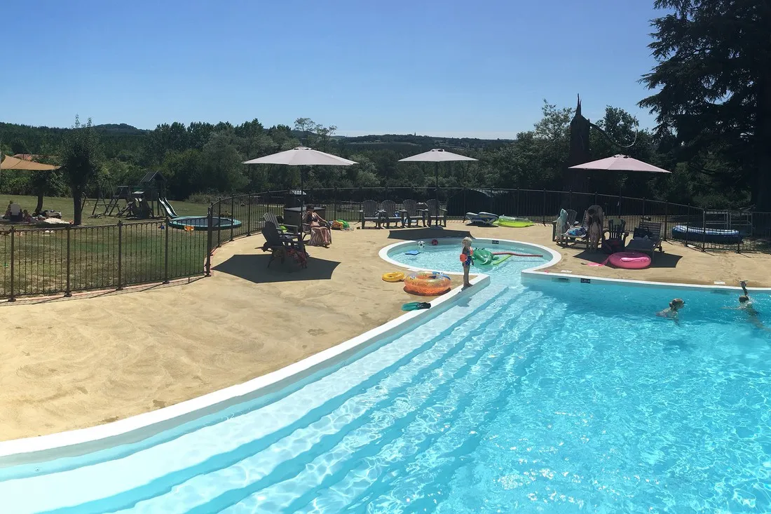 charmant-verteuil-dagenais-2qmxd
