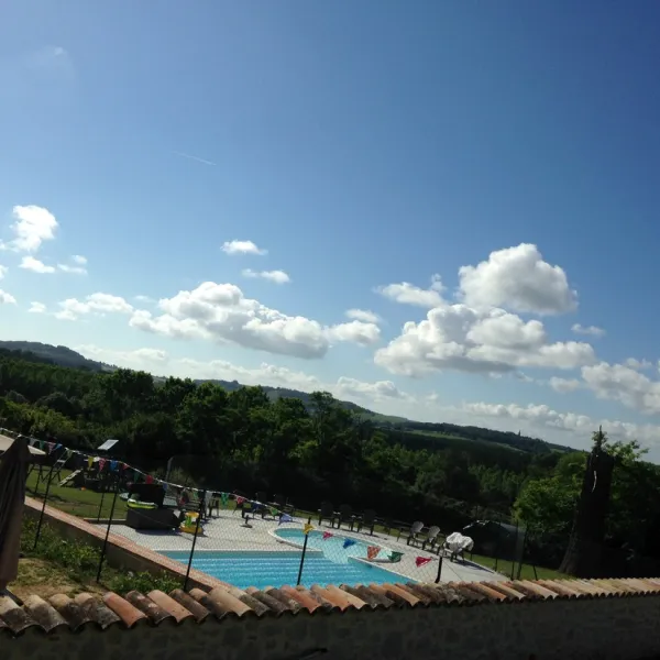 charmant-verteuil-dagenais-iijde