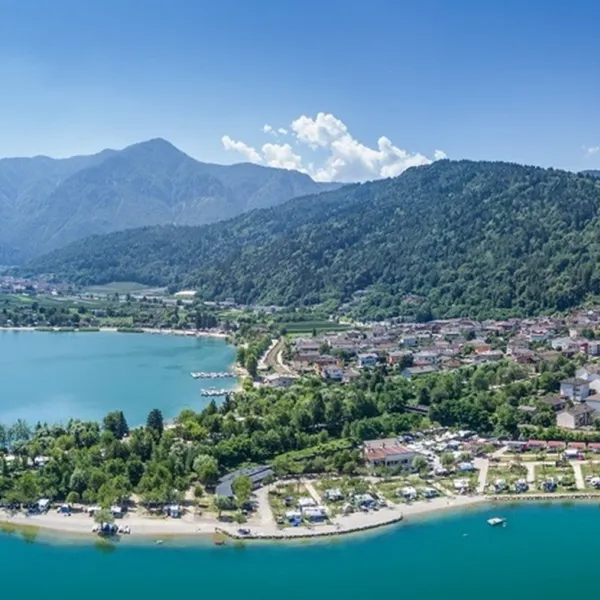 fleiola-calceranica-al-lago-bsbd4