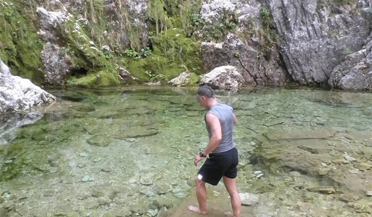 fleiola-calceranica-al-lago-ij6v4