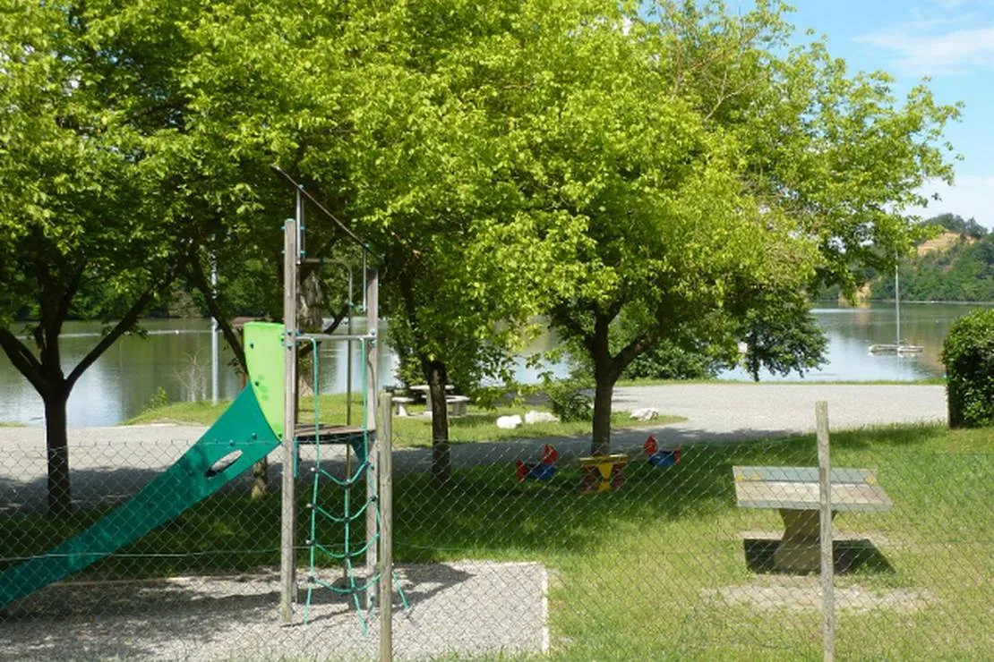 camping-du-plan-deau-rieux-volvestre-awrka