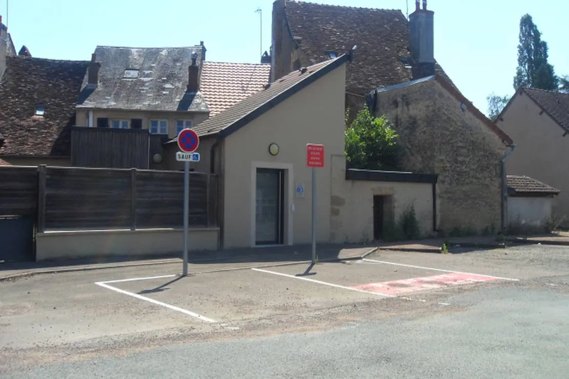 camping-caravaning-municipal-moulins-engilbert-9p8q0