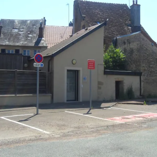 camping-caravaning-municipal-moulins-engilbert-9p8q0