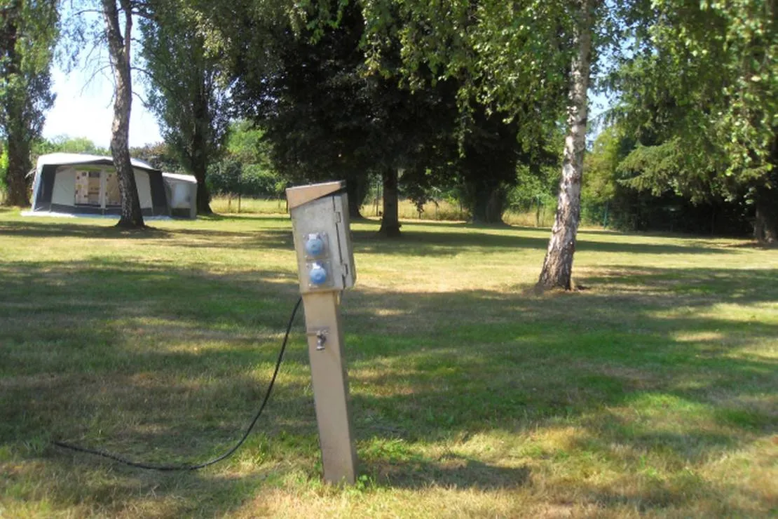 camping-caravaning-municipal-moulins-engilbert-jmnbf