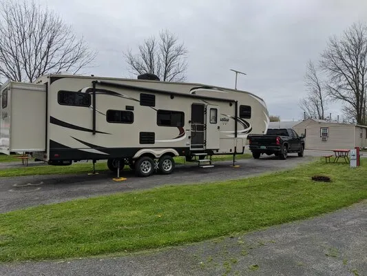 aa-royal-motel-campground-niagara-falls-dgl3o