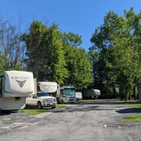 aa-royal-motel-campground-niagara-falls-ss8zi