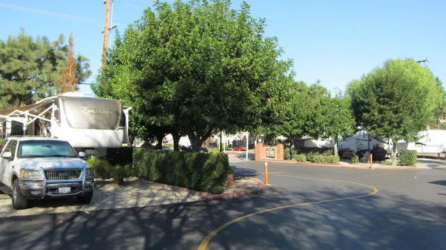 walnut-rv-park-northridge-qdozx