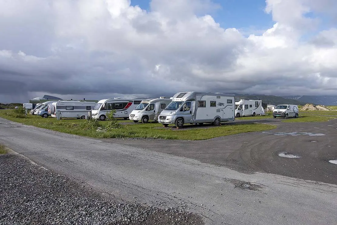 sommaroy-camping-marina-troms-5u6uv