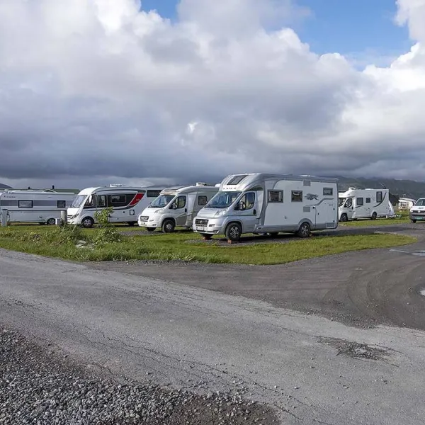 sommaroy-camping-marina-troms-5u6uv