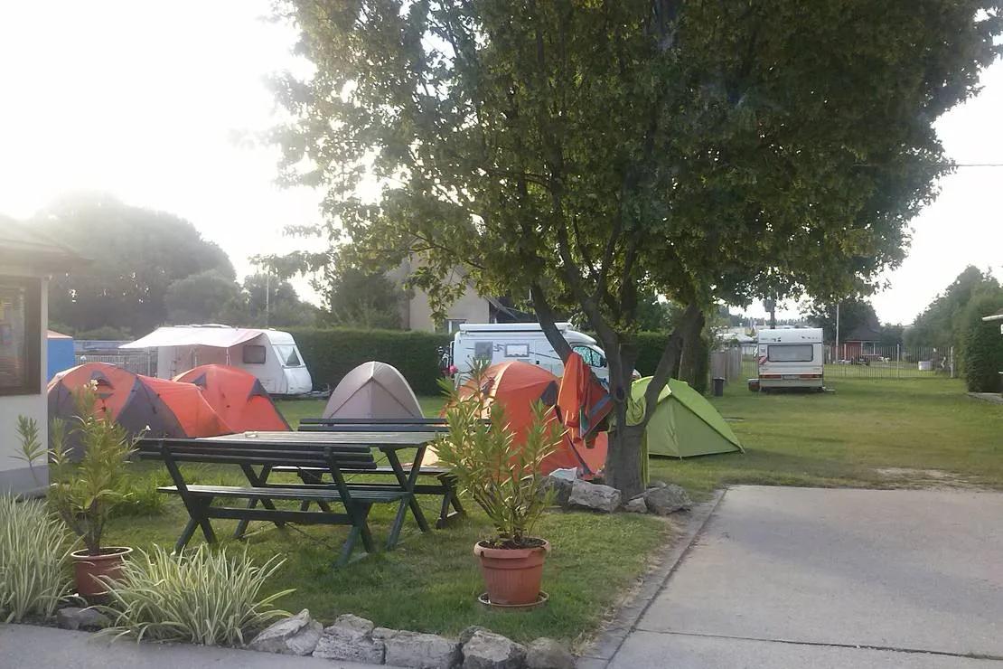 halaszkert-vendeglo-camping-mosonmagyarovar-42ell