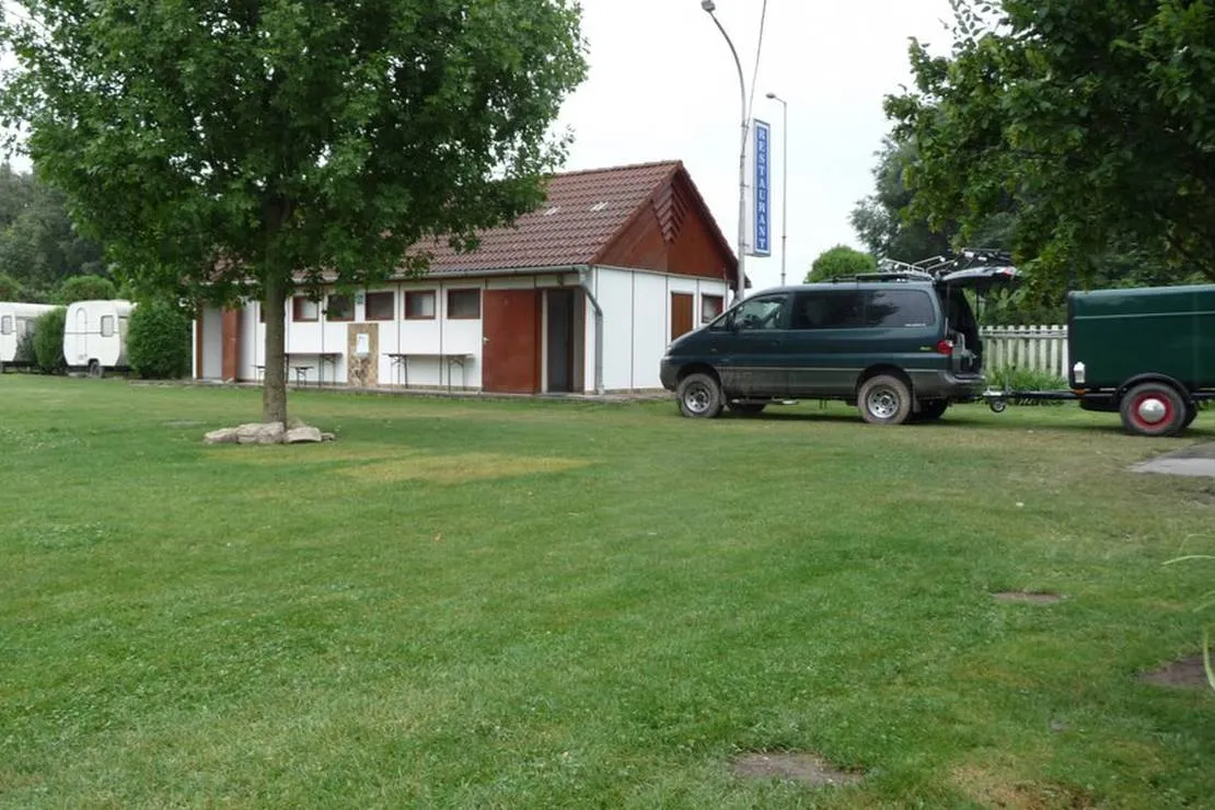 halaszkert-vendeglo-camping-mosonmagyarovar-peefa