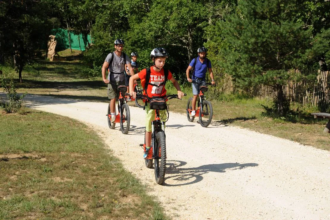 village-huttopia-sud-ardeche-vagnas-u6ia4