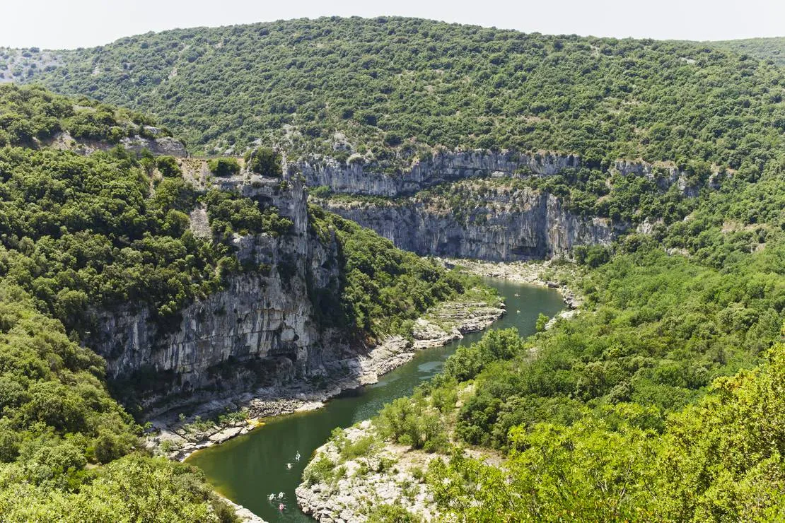village-huttopia-sud-ardeche-vagnas-vuunu