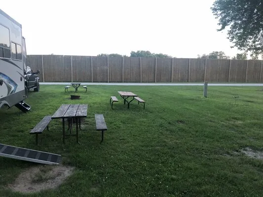 hunts-cedar-river-campground-tipton-ckt1n