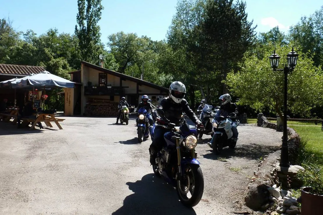 le-camping-moto-montclar-sur-gervanne-qwxuo