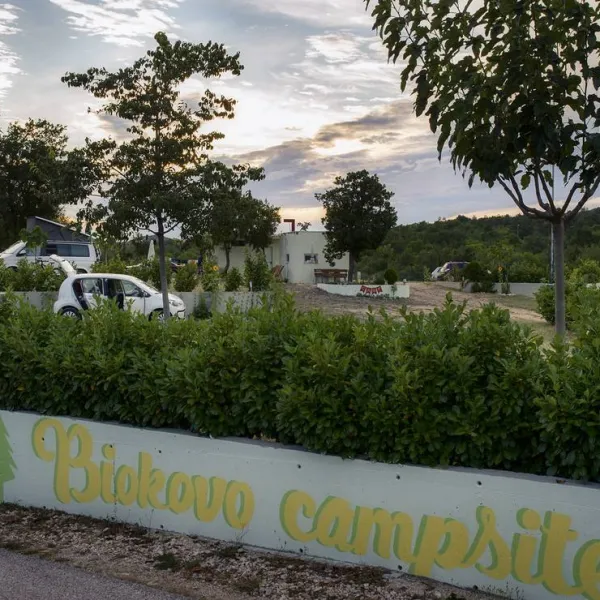 campsitecamper-stop-biokovo-croatia-zagvozd-jqp5d