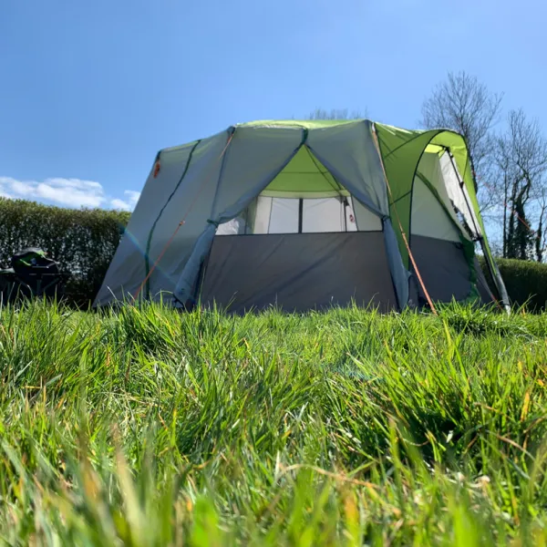 hannah-wales-chichester-v4c3u
