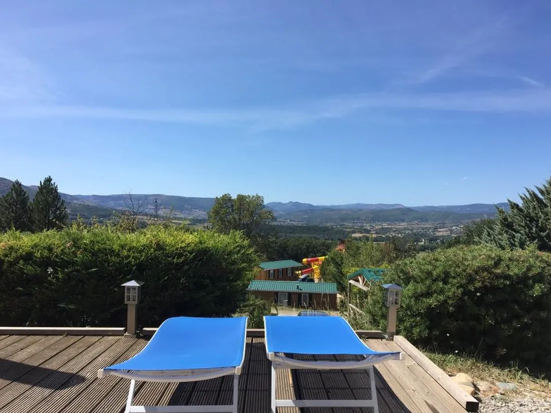 capfun-le-merle-roux-frankrijk-gxzdi