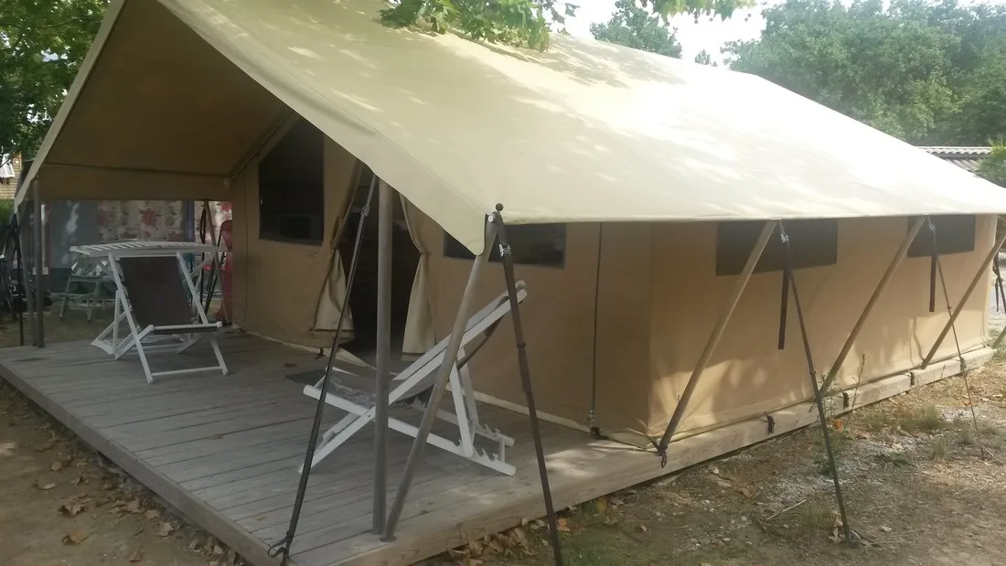 capfun-le-merle-roux-frankrijk-h5yig