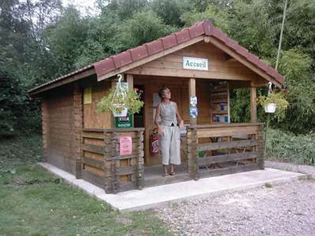 municipal-la-boutiegravere-st-leacuteger-sous-beuvray-morvan-wp7sw