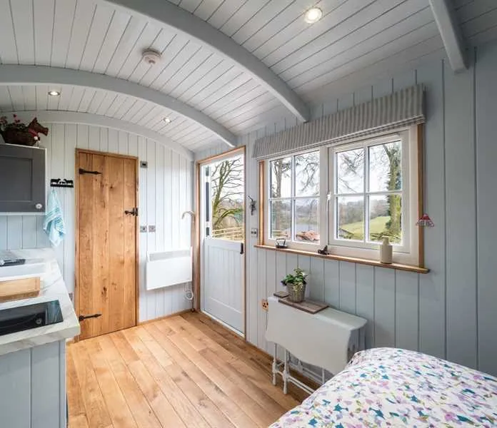 shepherds-crook-hut-macclesfield-0k2mj