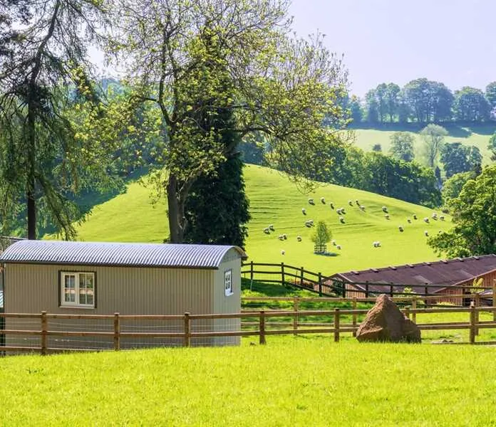 shepherds-crook-hut-macclesfield-x6hsp