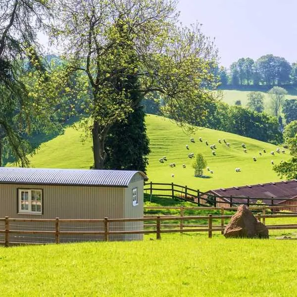 shepherds-crook-hut-macclesfield-x6hsp