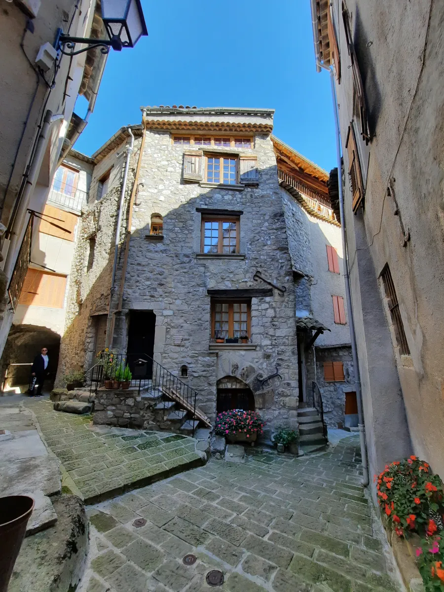 la-ribiere-annot-91q3d