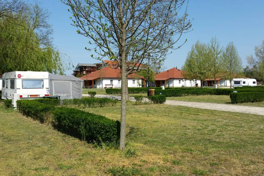 apartmanpark-es-kemping-cegled-cegled-b7p3q