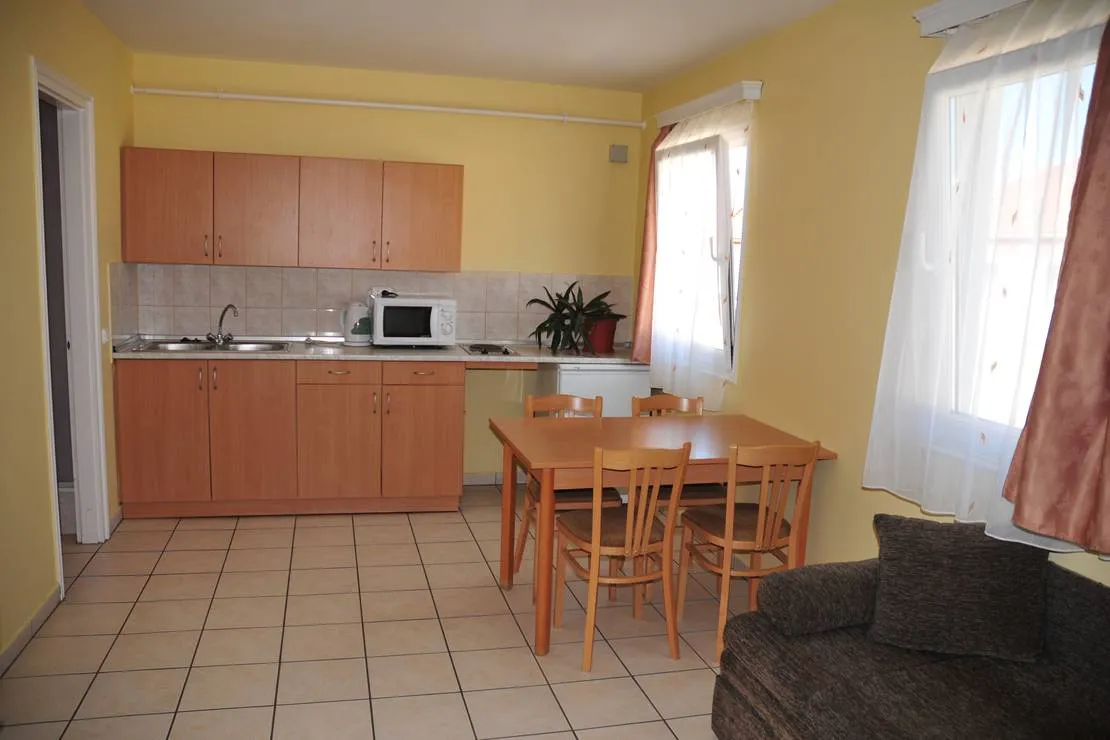 apartmanpark-es-kemping-cegled-cegled-l073v