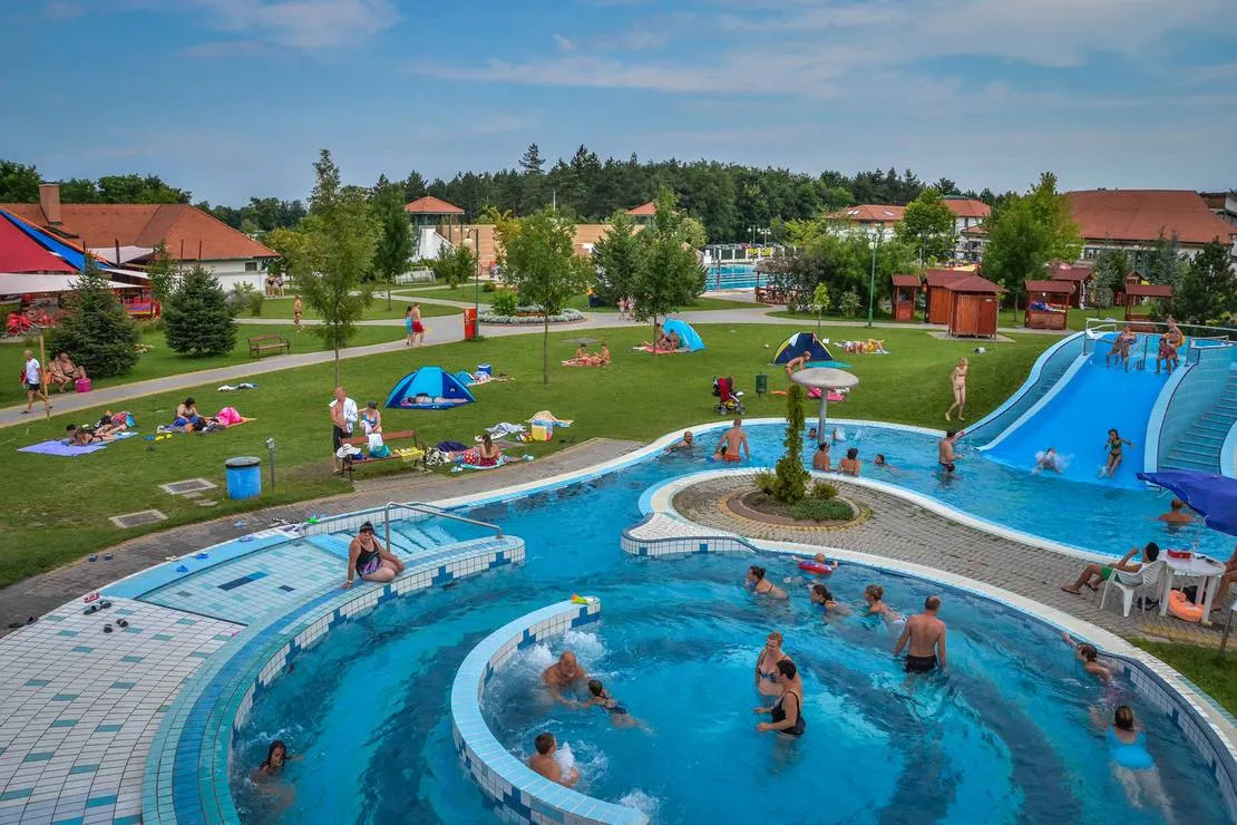 apartmanpark-es-kemping-cegled-cegled-ohtjr