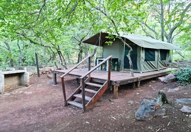 bush-tent-at-waterfall-n11-hp2ks