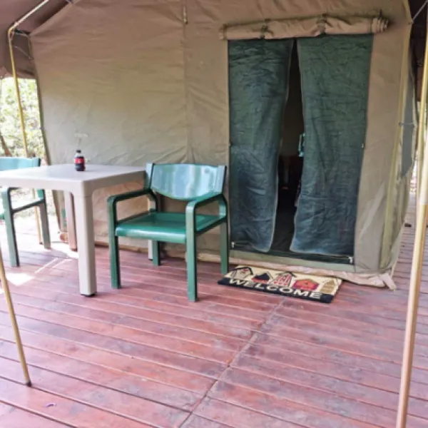 bush-tent-at-waterfall-n11-iobb1