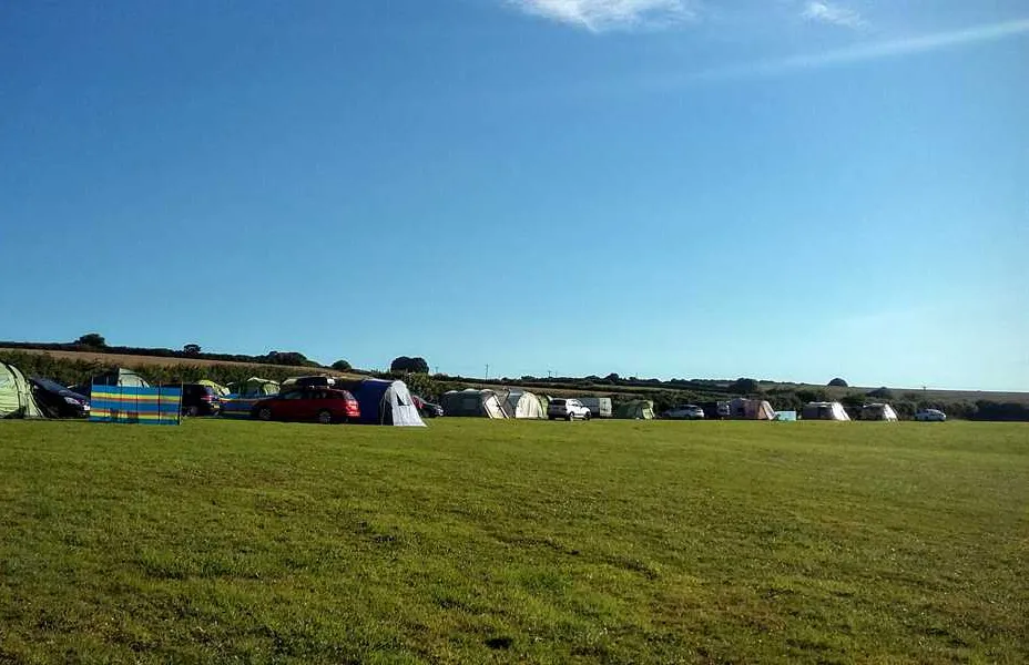 alston-farm-campsite-kingsbridge-fslw7