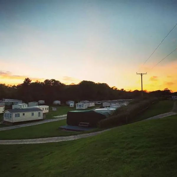 alston-farm-campsite-kingsbridge-toovv