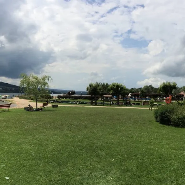 camping-municipal-saint-point-lac-st-point-lac-hxhyu