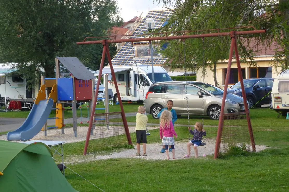 camping-municipal-saint-point-lac-st-point-lac-kbffq