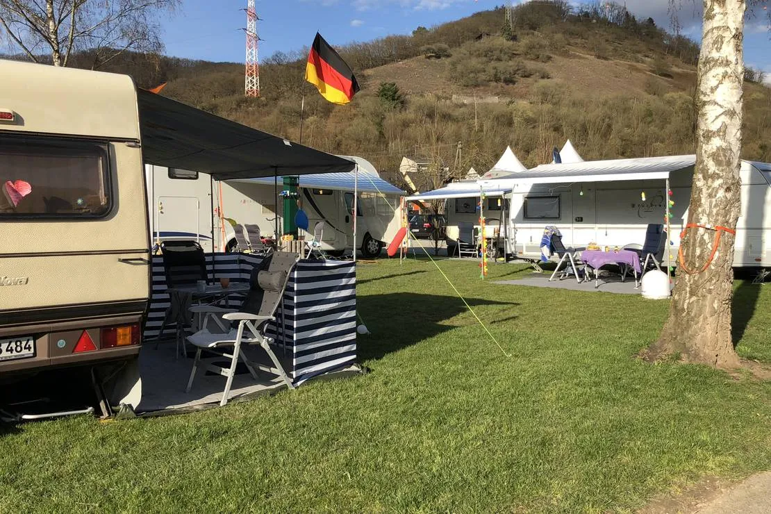 camping-beachclub-fachbach-an-der-lahn-fachbach-bzhyd
