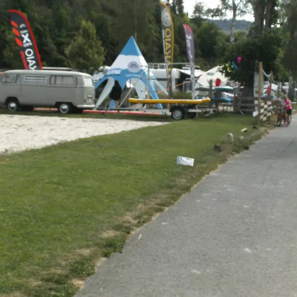 camping-beachclub-fachbach-an-der-lahn-fachbach-iphcu