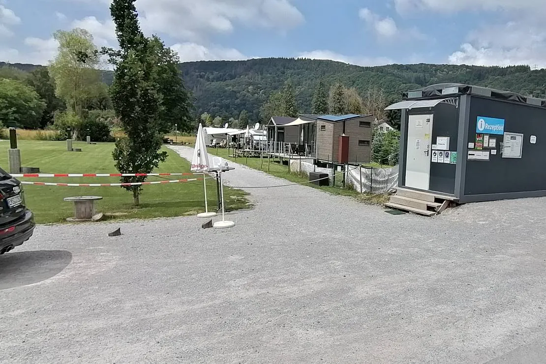 camping-beachclub-fachbach-an-der-lahn-fachbach-ppaku