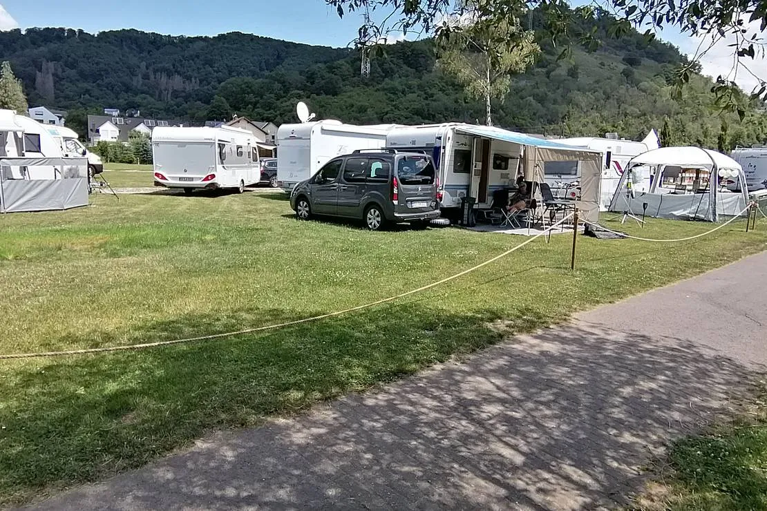 camping-beachclub-fachbach-an-der-lahn-fachbach-rmykr