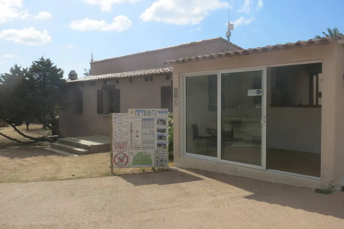 camping-la-trinite-bonifacio-t61bg