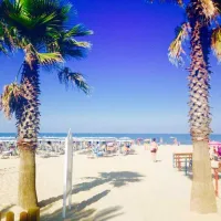 golden-beach-giulianova-zkit0