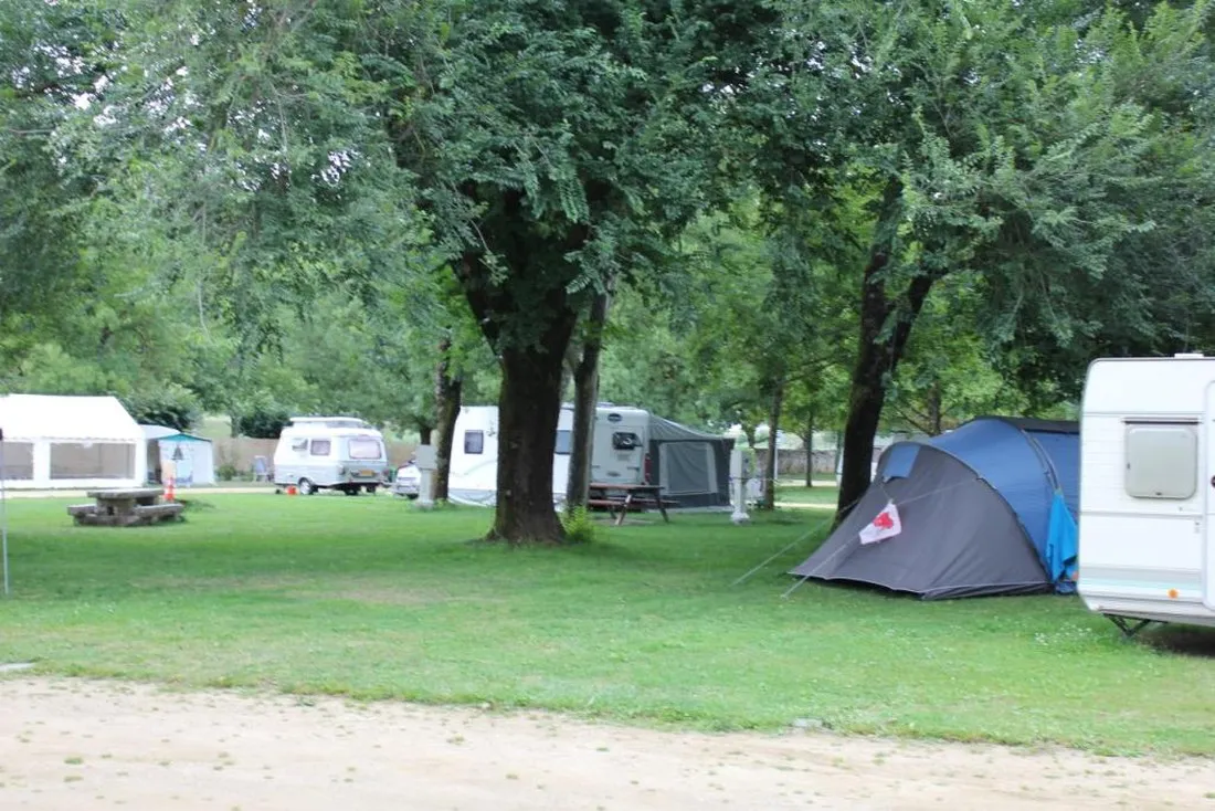 municipal-les-gregraveves-aixe-sur-vienne-haute-vienne-zf35w