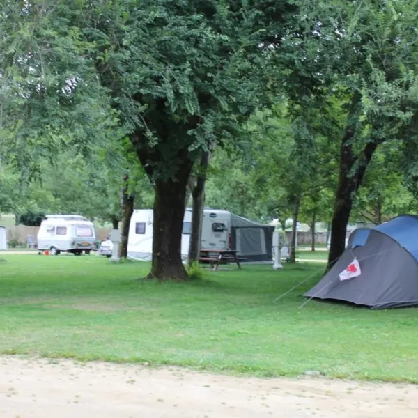 municipal-les-gregraveves-aixe-sur-vienne-haute-vienne-zf35w