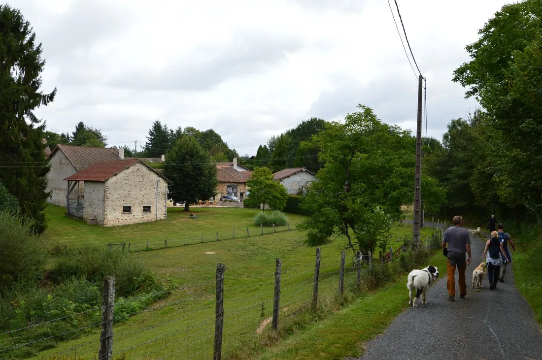 hondencamping-la-soupeze-dournazac-dordogne-fnnwq