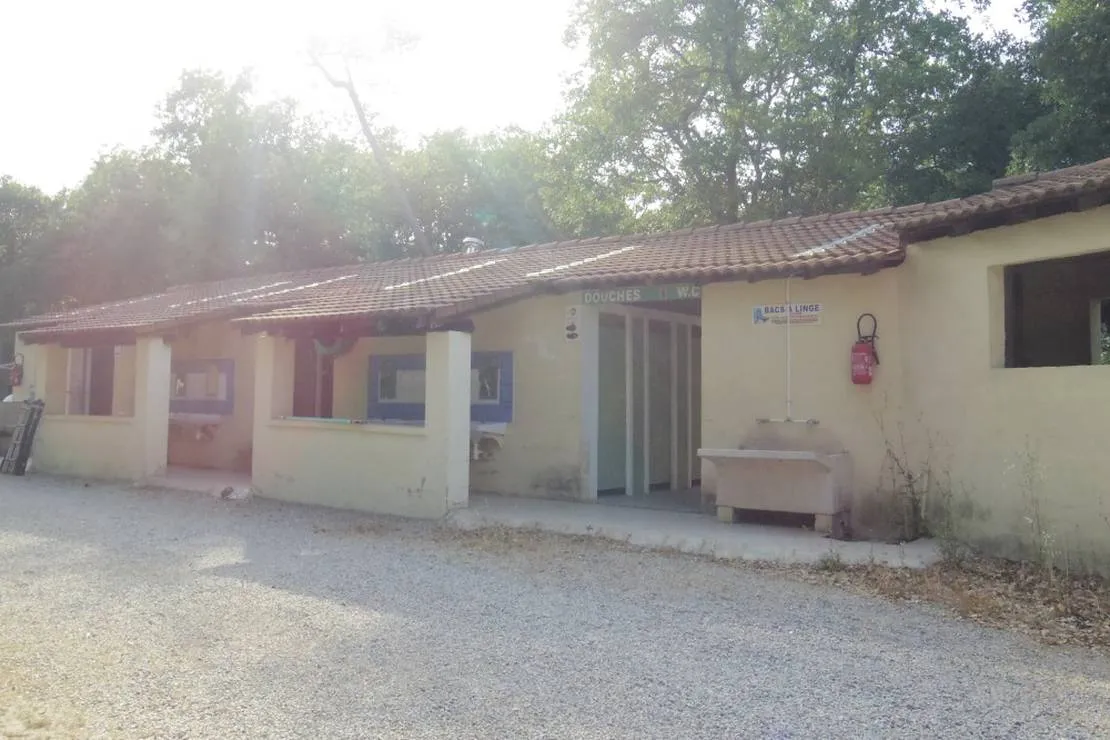 camping-les-bruyeres-le-luc-jarae