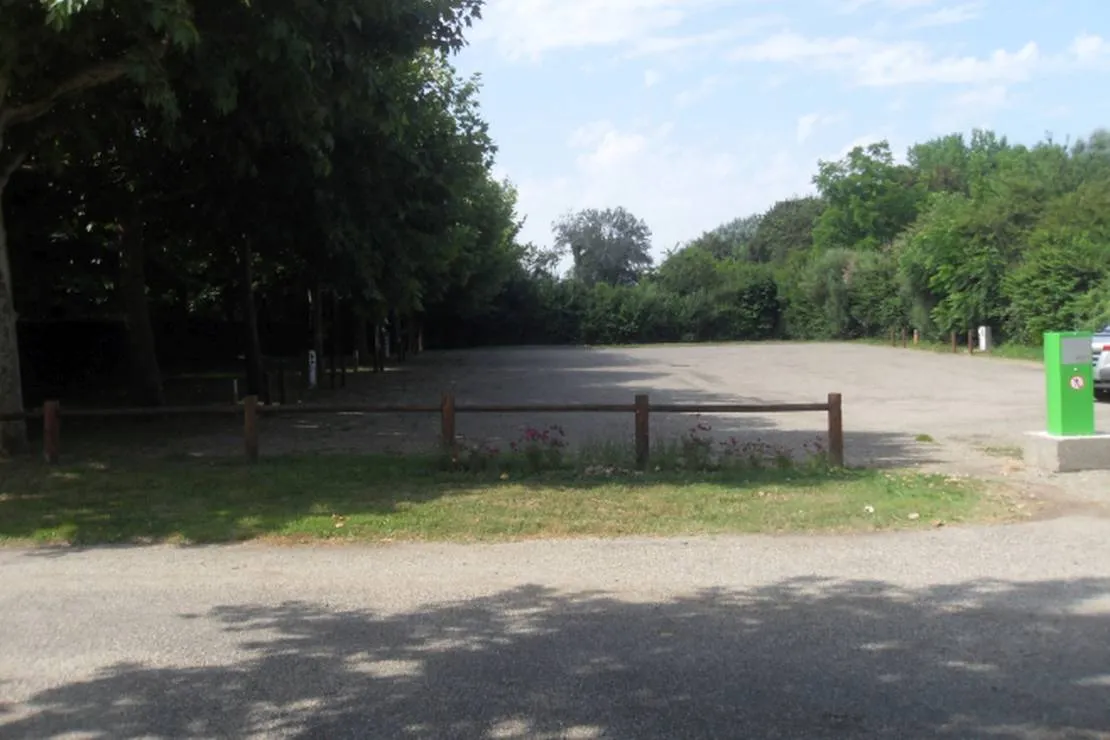 camping-le-plan-deau-st-nicolas-de-la-grave-c4dym