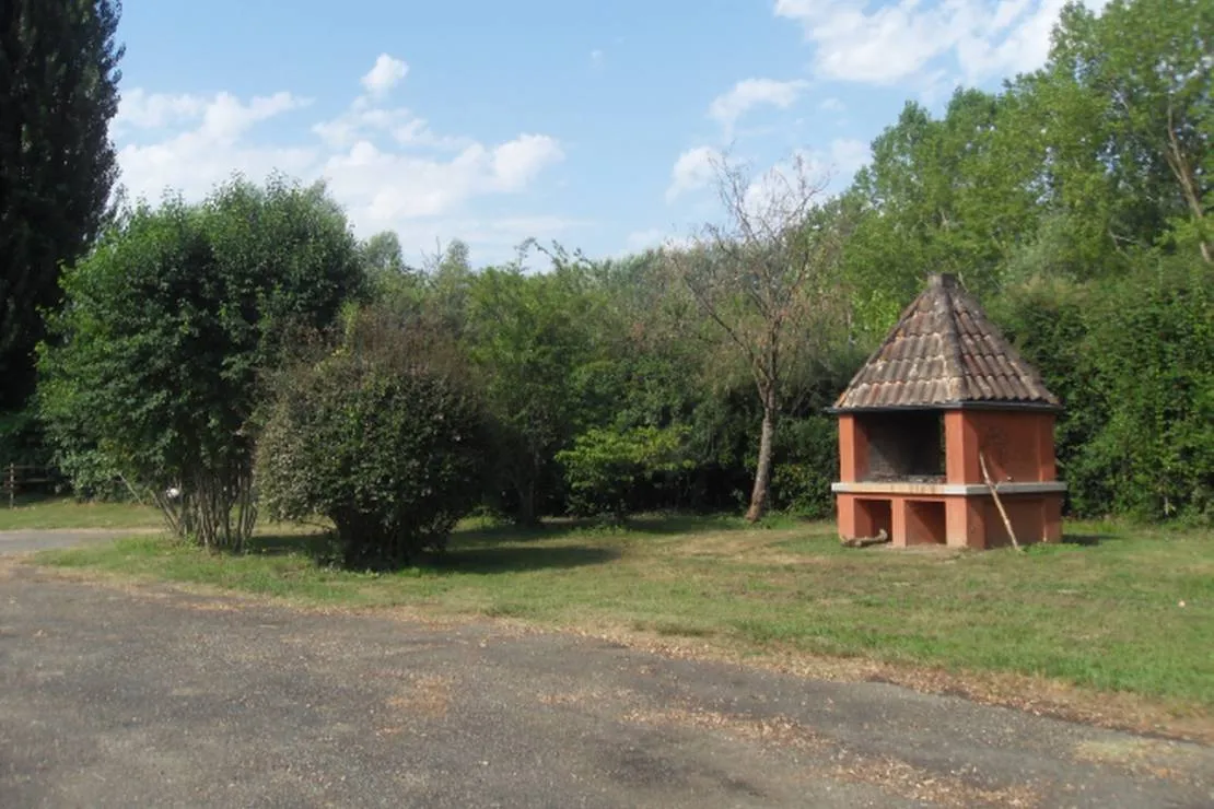 camping-le-plan-deau-st-nicolas-de-la-grave-h8oh5
